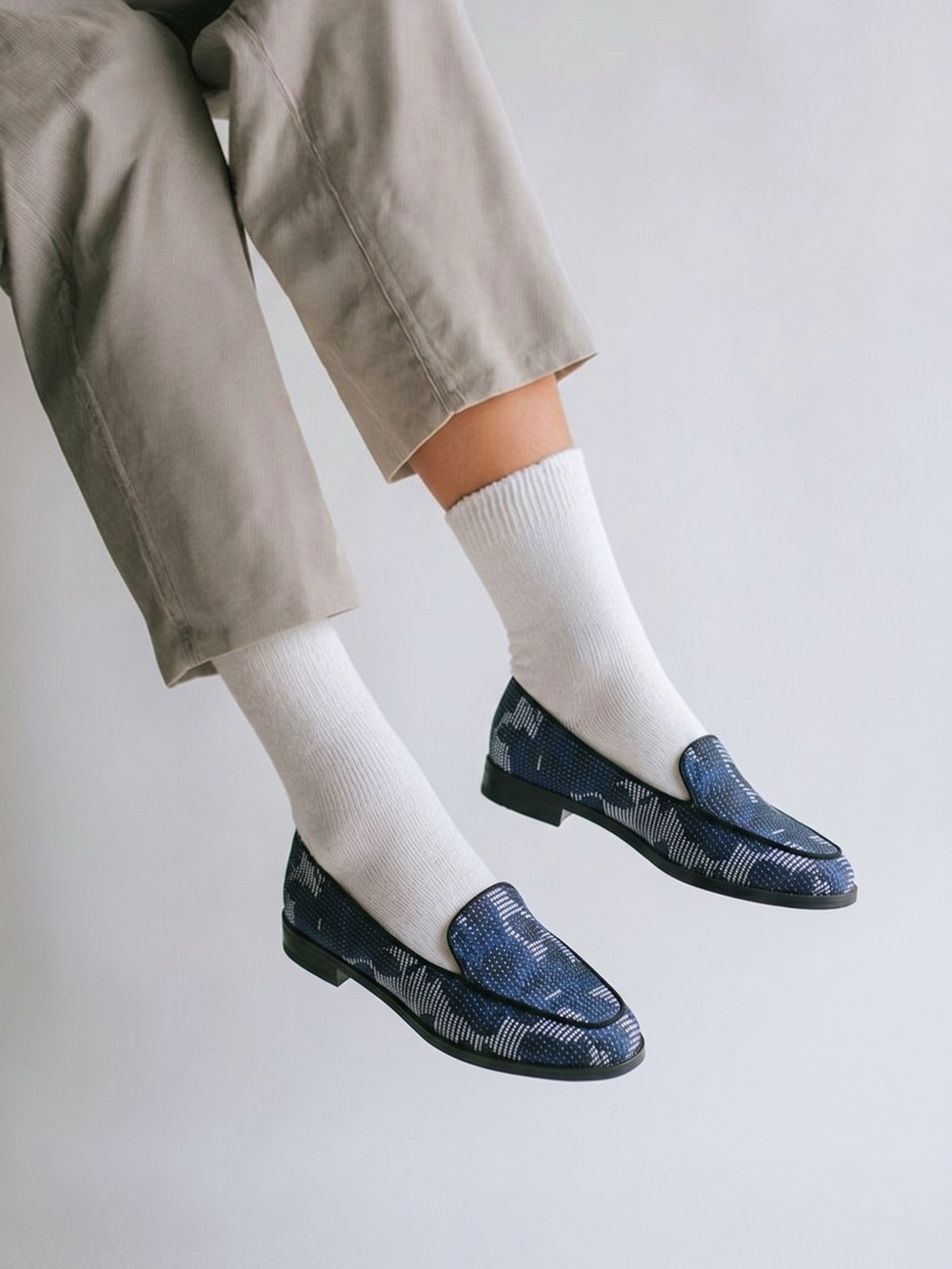 Sole‎ Society Winslow Floral Womens Embroidered Loafers Navy Size 5